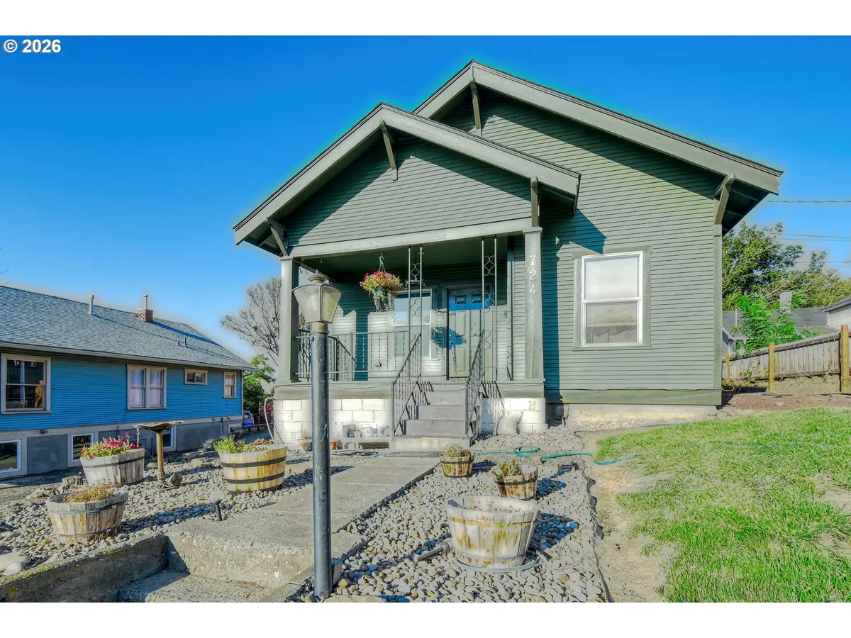 724 SW 3rd St, Pendleton, OR 97801 - #1
