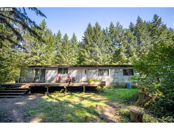 20462 S Young Rd, Molalla, OR 97038