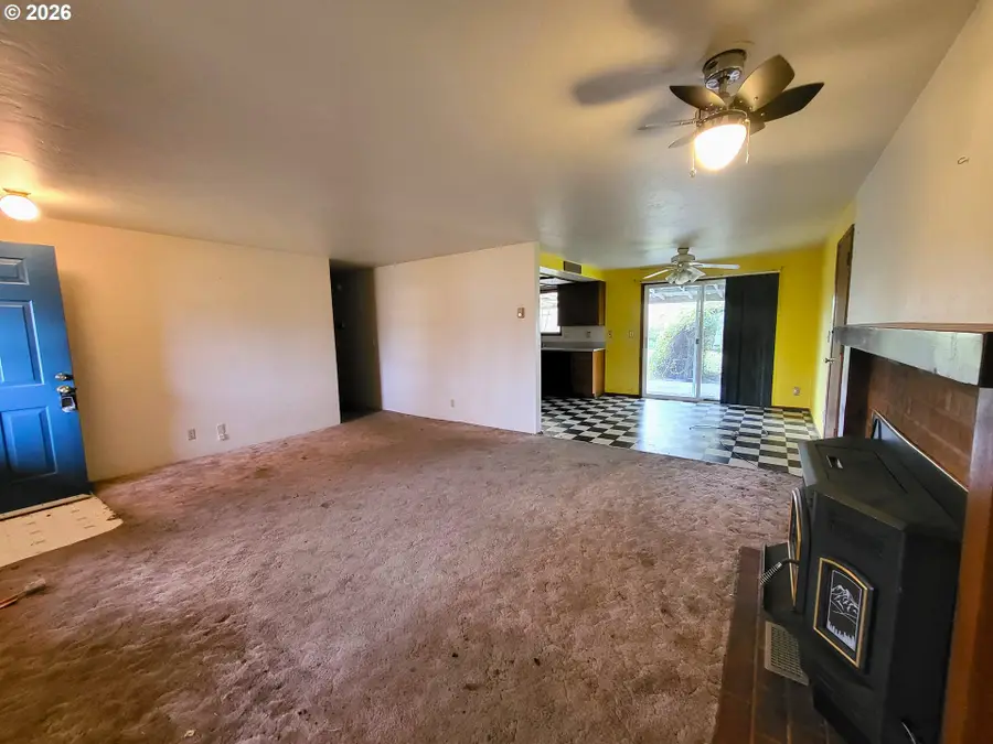 4498 Marcum Ln, Eugene, OR 97402 - Image #3