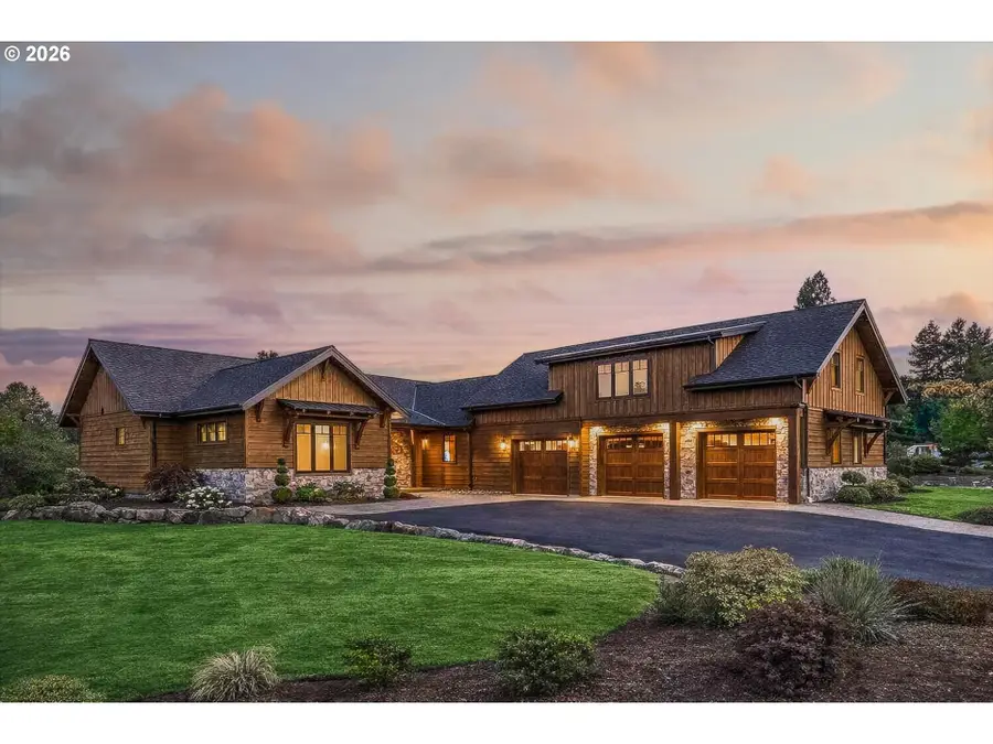3745 Arrowhead Ave, Hood River, OR 97031 - #2
