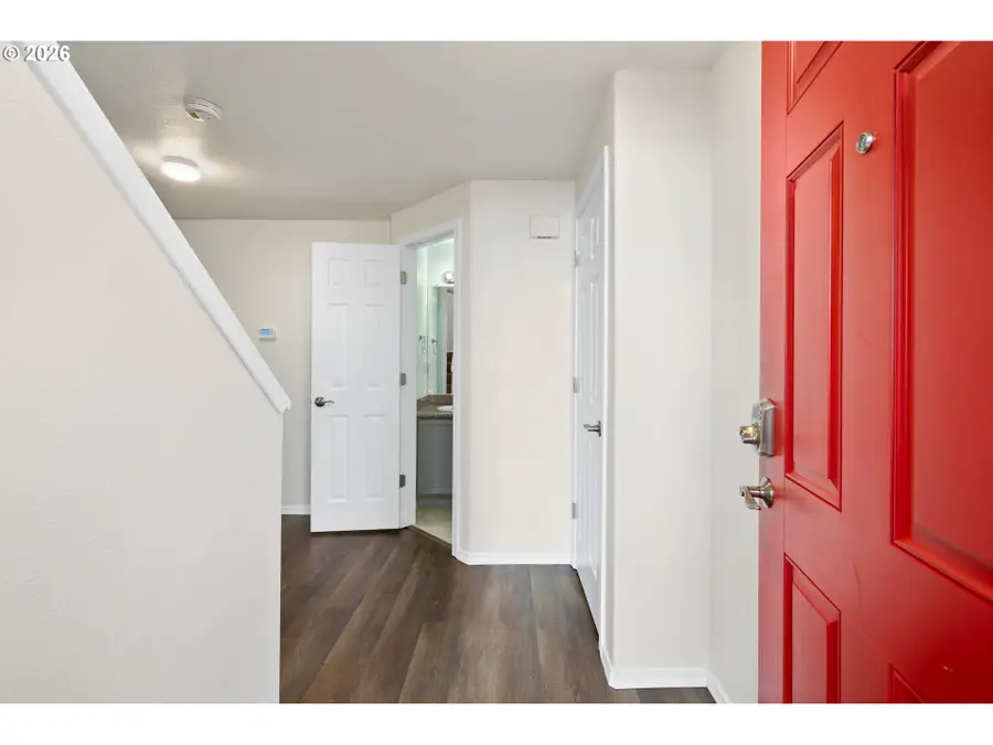 9218 SE Lincoln St, Portland, OR 97216 - #3