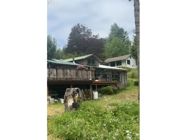 67535 N Bay Rd, NorthBend, OR 97459