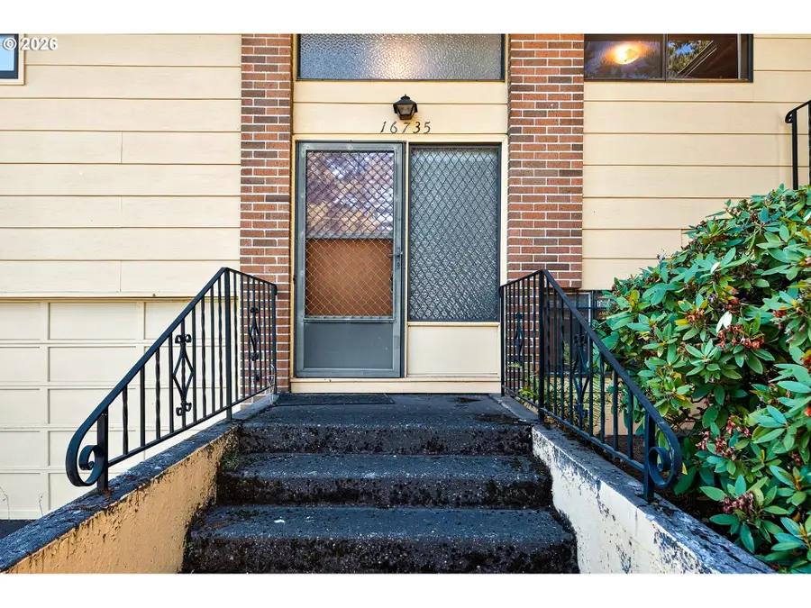 16735 NE Glisan St, Portland, OR 97230 - #3