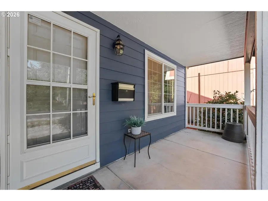 6860 N Swift St, Portland, OR 97203 - #2