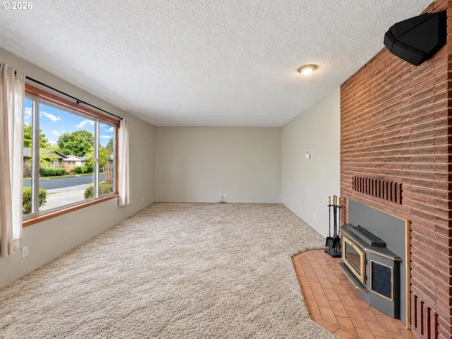125 NW 11th Ave, Canby, OR 97013 - #2