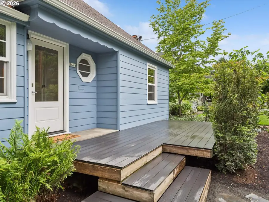 3424 SE Tibbetts St, Portland, OR 97202 - #2