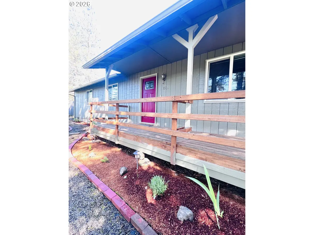 631 Terrace Ln, Sutherlin, OR 97479 - #1