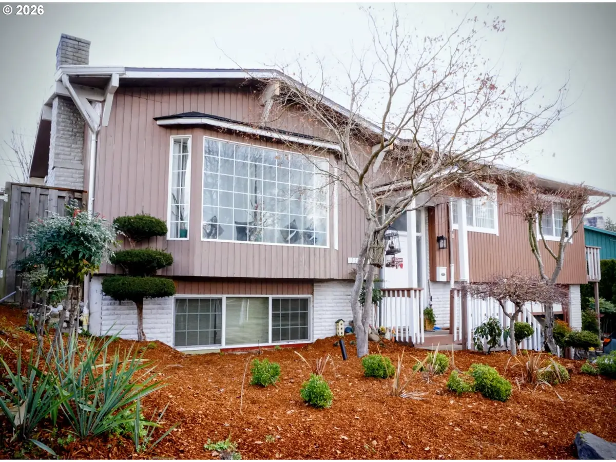 11465 SW Fairfield St, Beaverton, OR 97005 - #1