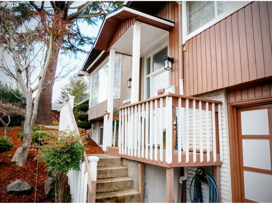 11465 SW Fairfield St, Beaverton, OR 97005 - #2