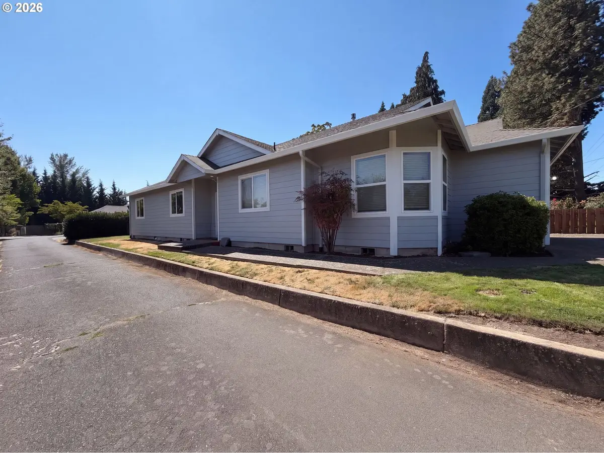 1586 NE Grandhaven St, McMinnville, OR 97128 - #1
