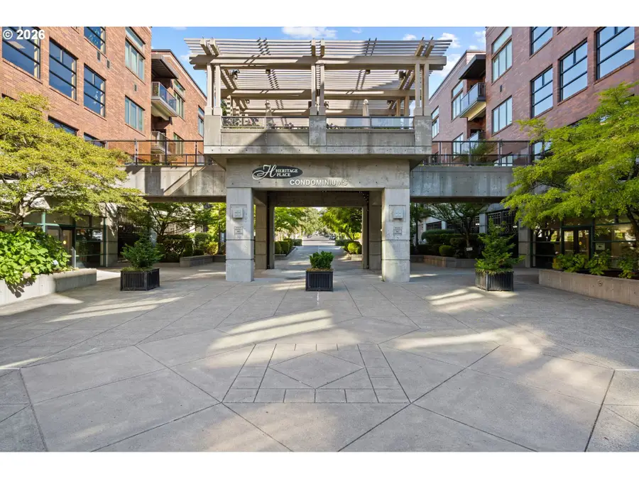 400 W 8th St #236, Vancouver, WA 98660 - #2