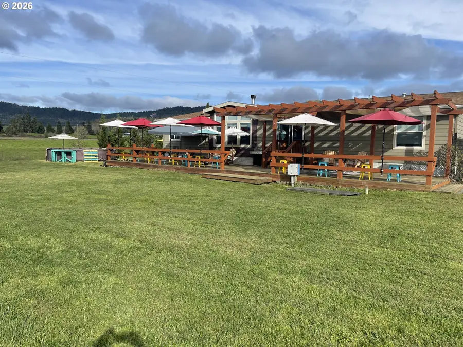6404 Lookingglass Rd, Roseburg, OR 97471 - #2