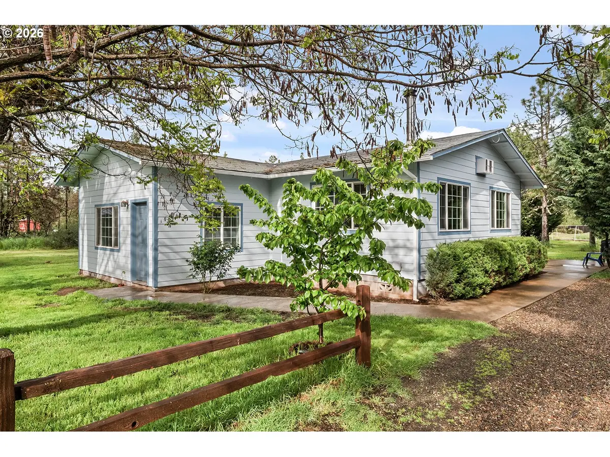 107 Patton Bar Rd, Cave Junction, OR 97523 - #1