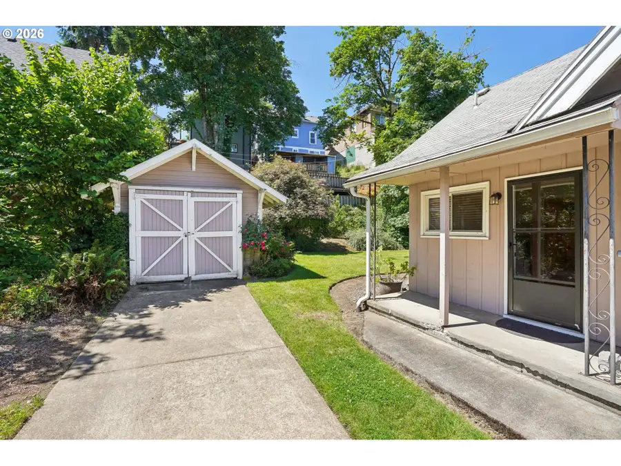 710 11th St, Oregon City, OR 97045 - #3