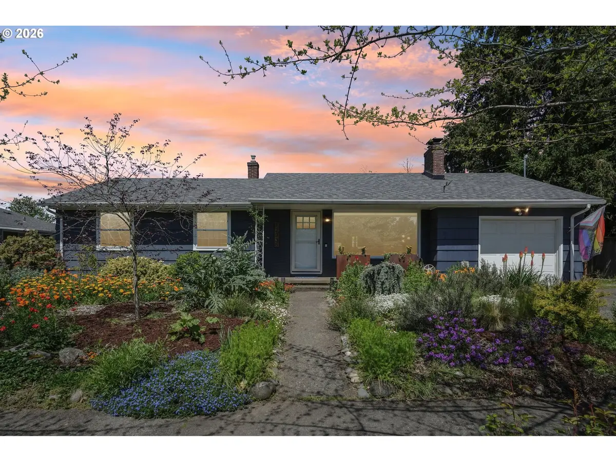 12335 SE Salmon St, Portland, OR 97233 - #1