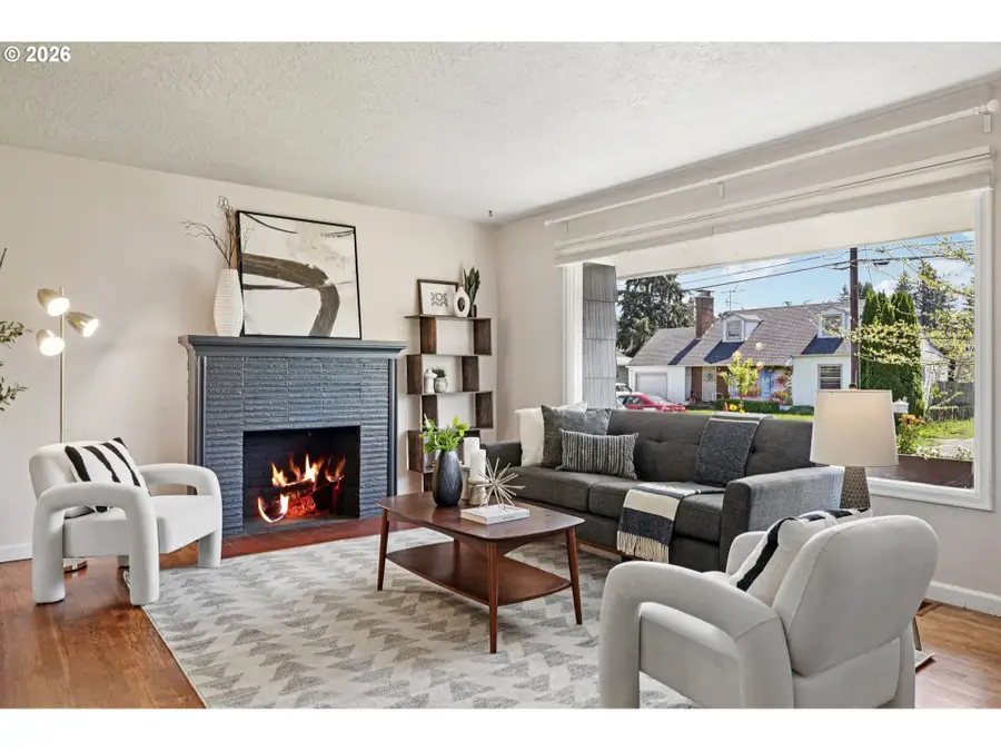12335 SE Salmon St, Portland, OR 97233 - #3