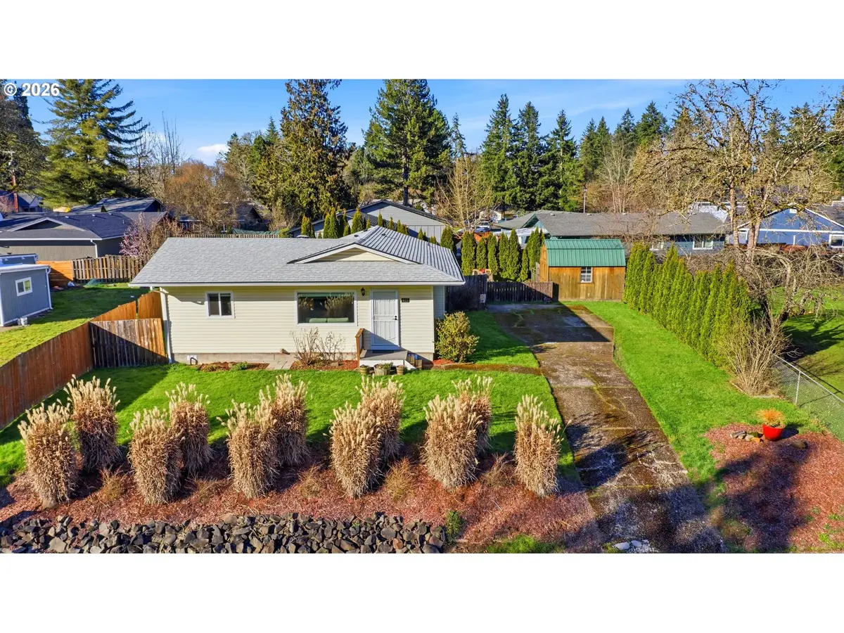 915 SE Zee Ct, McMinnville, OR 97128 - #1
