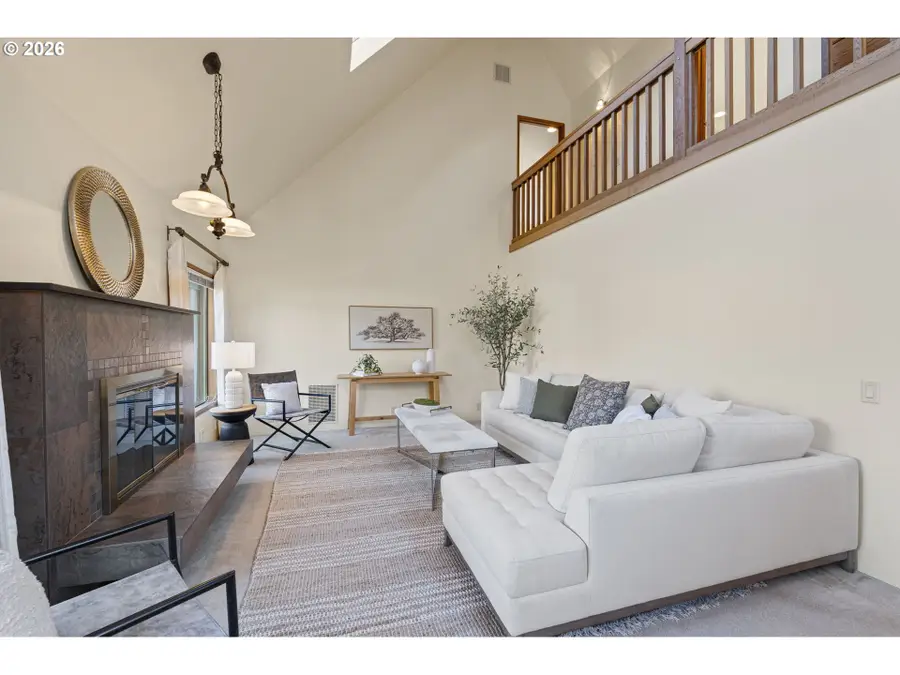 847 Fairway View Dr, Eugene, OR 97401 - #3