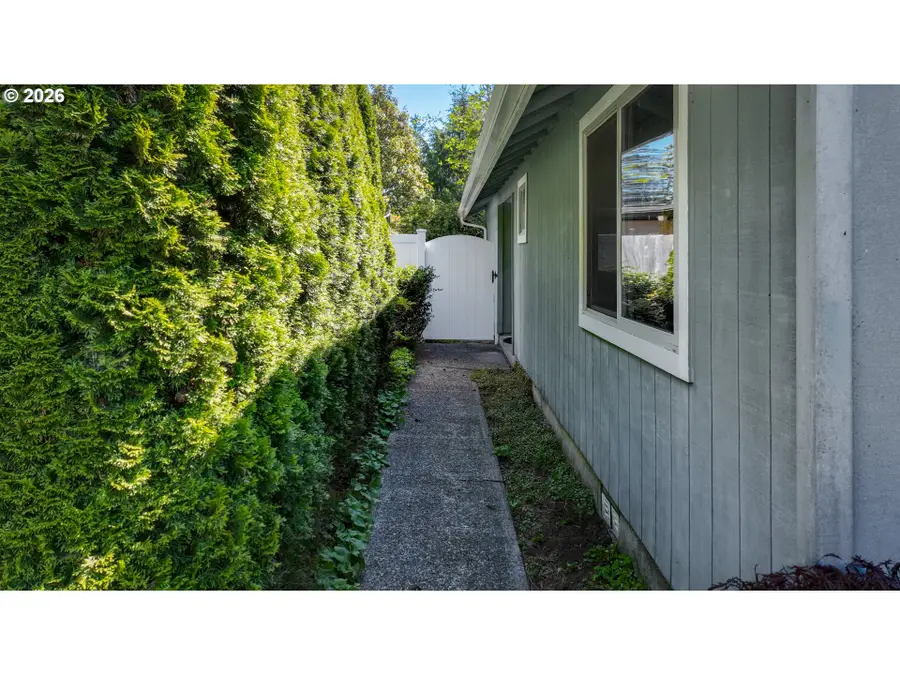 33666 Cullaby Lake Ln, Warrenton, OR 97146 - #3