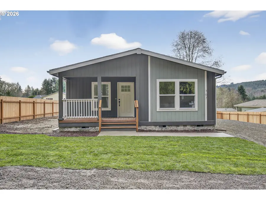 707 10th St, Vader, WA 98593 - #2