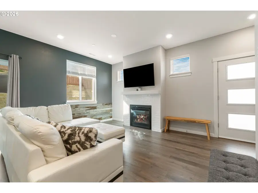 2401 S Brookside Pl, Ridgefield, WA 98642 - #3