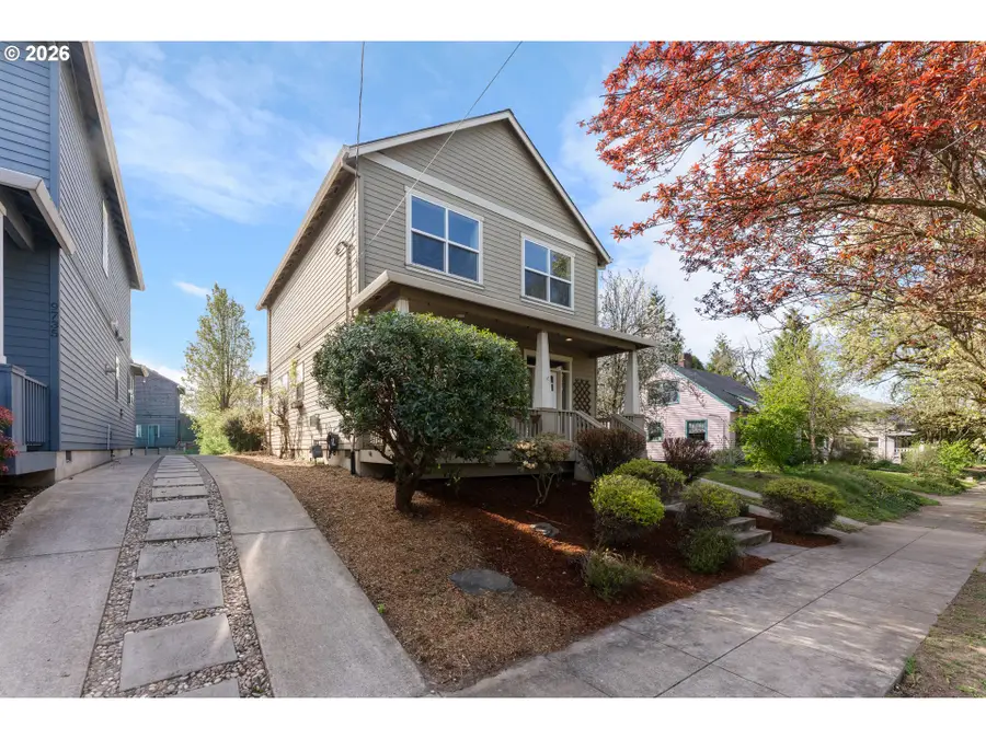 9743 N Portsmouth Ave, Portland, OR 97203 - #3