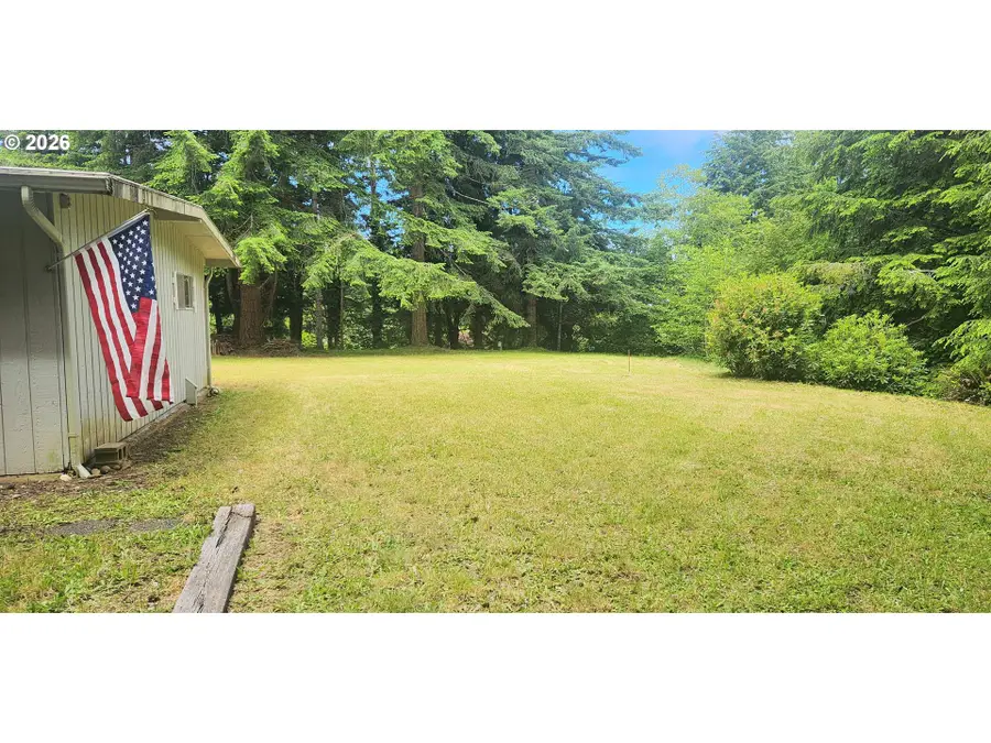 131 E Rainbow Rd, Waldport, OR 97394 - #2