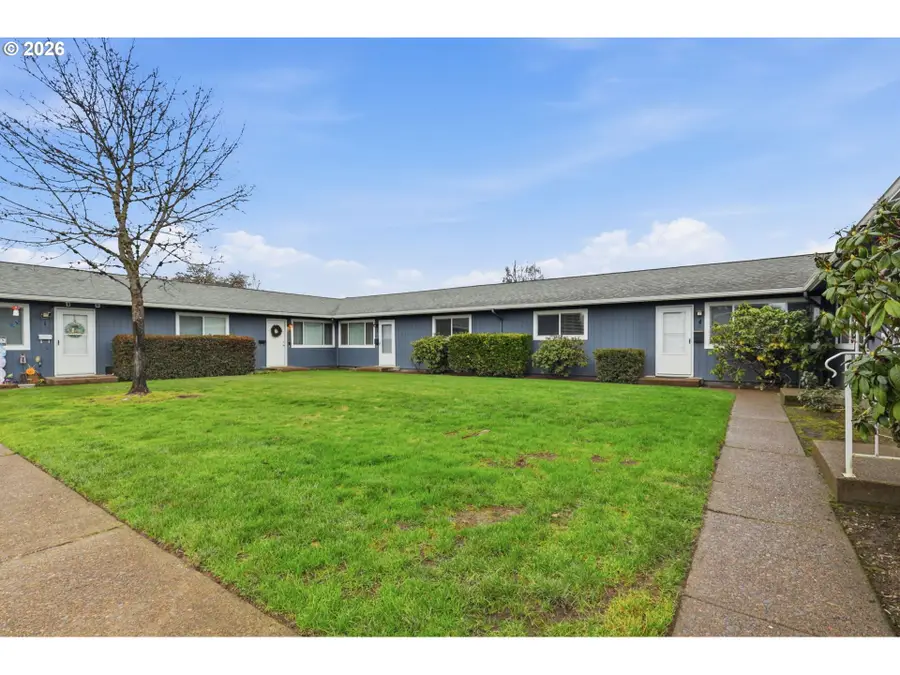 822 S Columbia St, Newberg, OR 97132 - Image #2