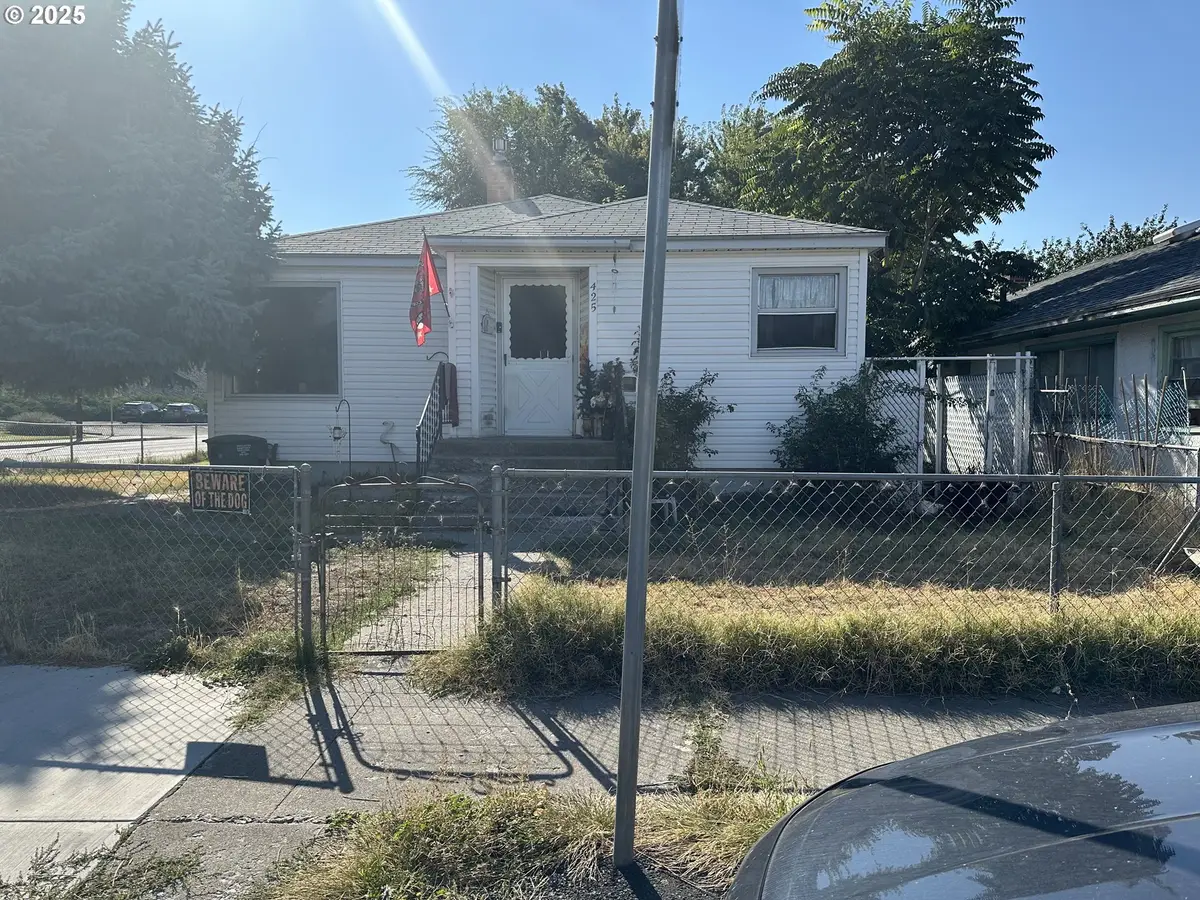 425 SW 17th St, Pendleton, OR 97801 - Image #1