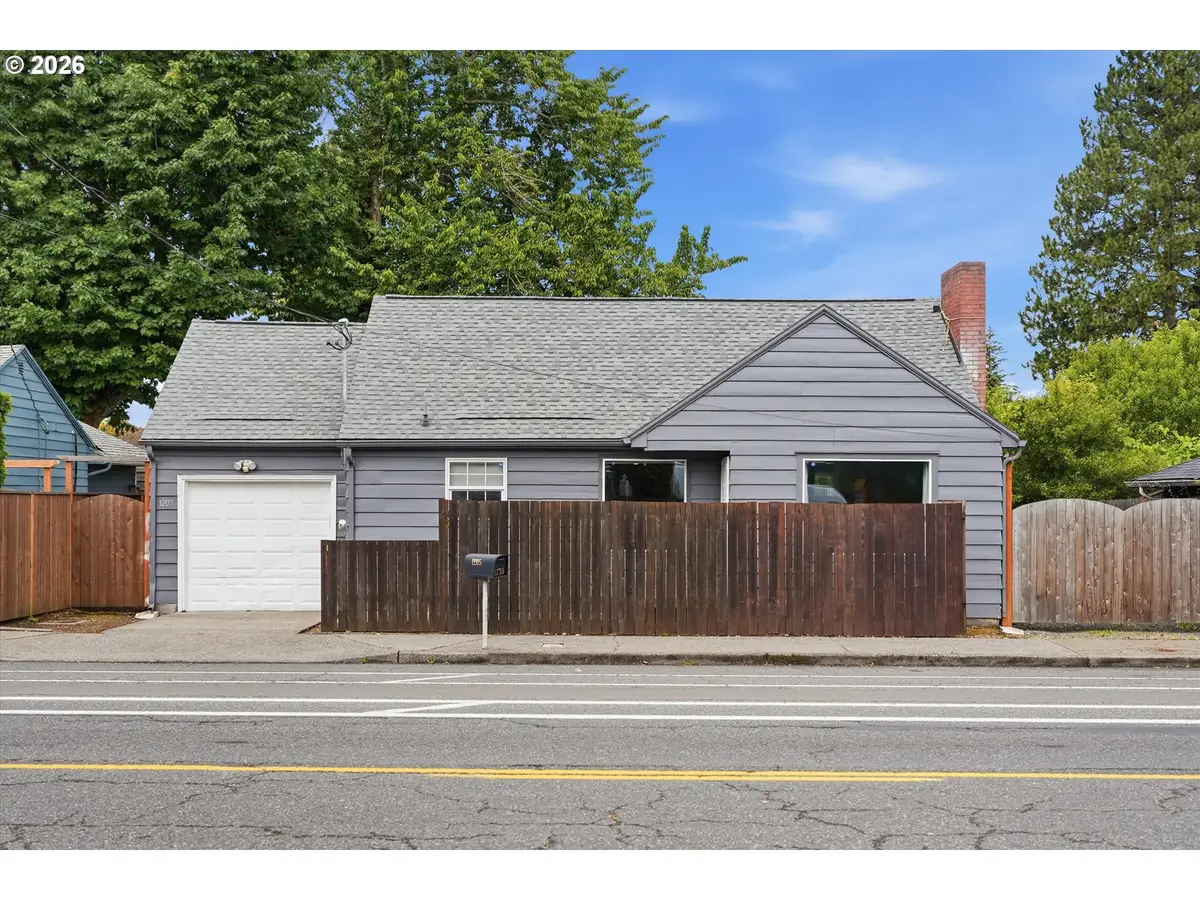 1205 SE 162nd Ave, Portland, OR 97233 - #1