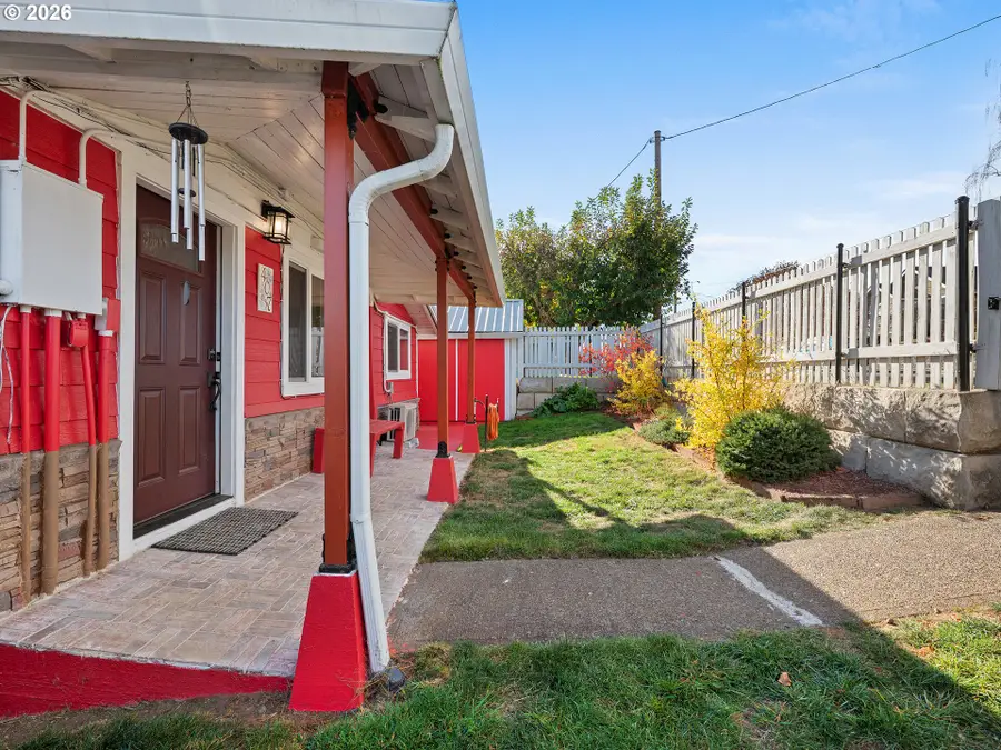 407 3rd St, Gaston, OR 97119 - #3