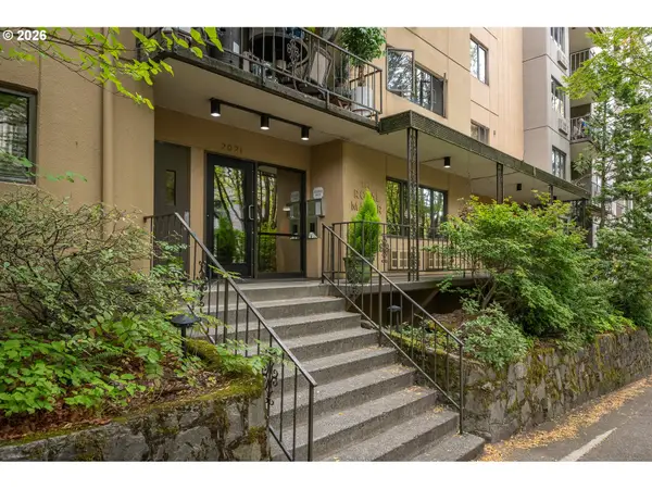 2021 SW Main St #32, Portland, OR 97205