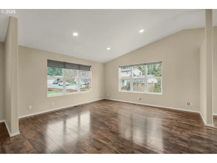 1780 Grape Ct, Sweet Home, OR 97386 - #3