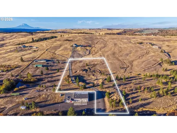 10 Buttercup Ln, Lyle, WA 98635