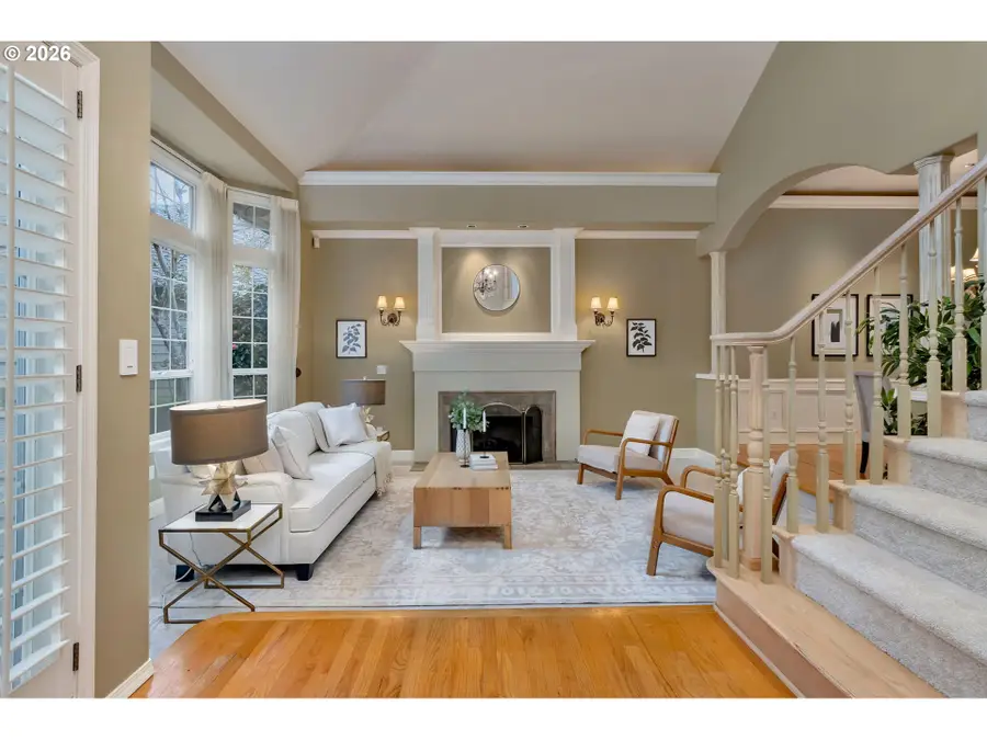 769 Nicole Dr, West Linn, OR 97068 - #2