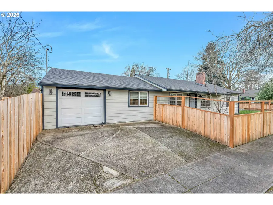 8516 N Calhoun Ave, Portland, OR 97203 - Image #3