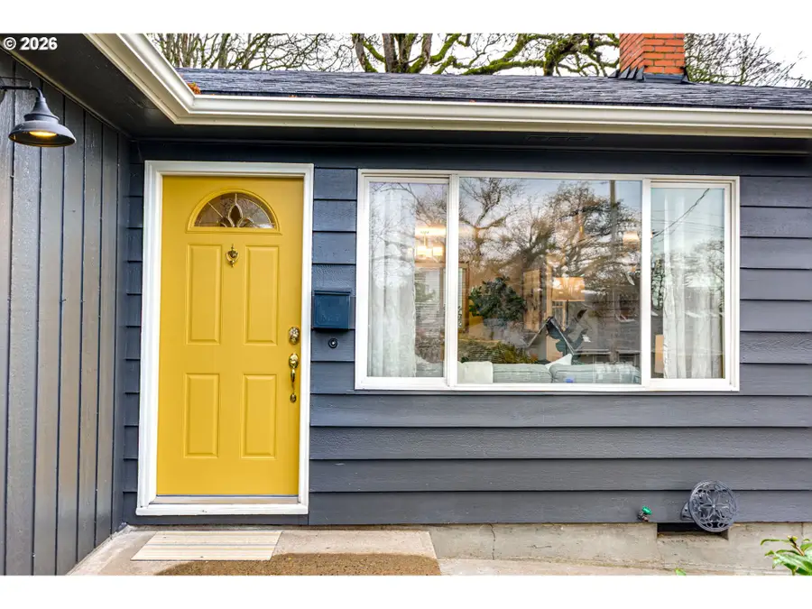 945 Cornell Ave, Gladstone, OR 97027 - Image #3