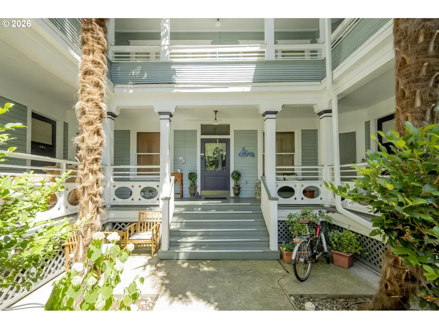 2127 NW Irving St, Portland, OR 97210 - #3