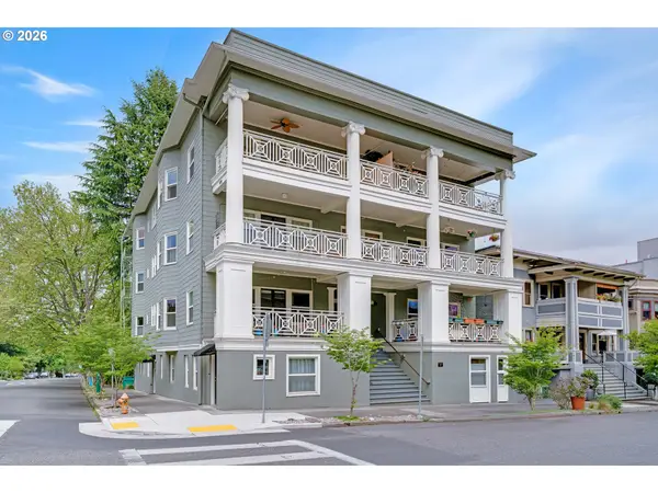 2387 NW Northrup St #9, Portland, OR 97210