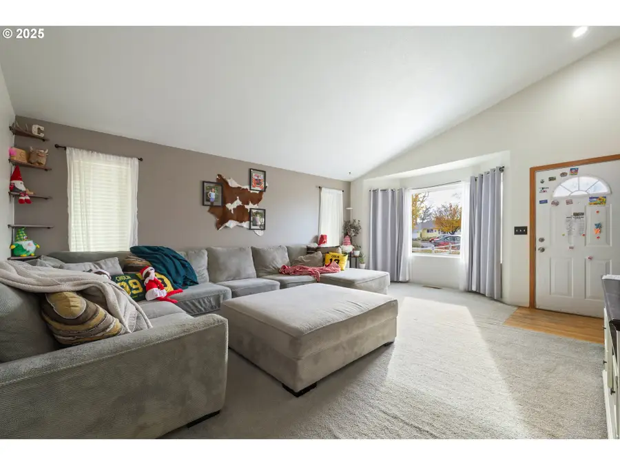 605 NE Ochoco Ave, Prineville, OR 97754 - Image #3