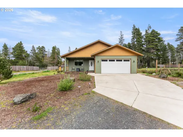 55503 Madrone Dr, Bandon, OR 97411
