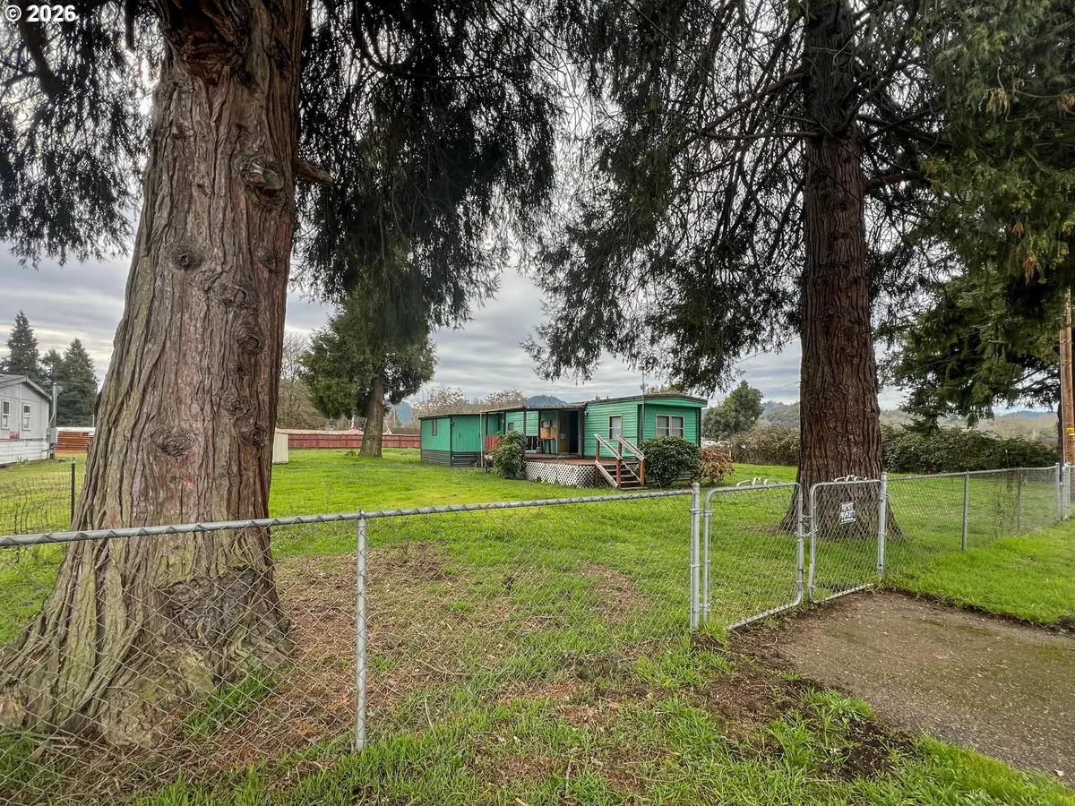 340 Fifth St, Dillard, OR 97432 - #1