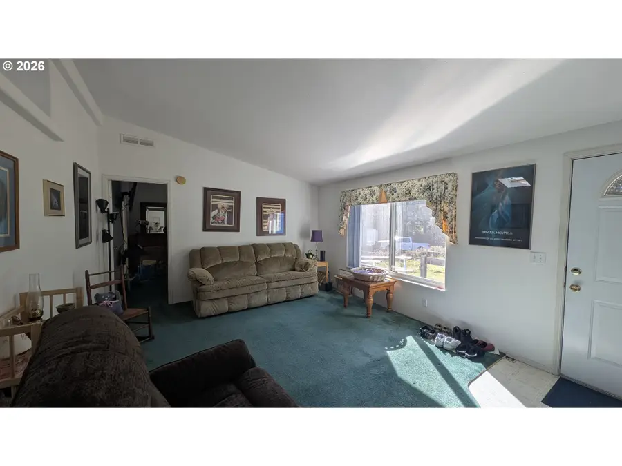 5091 Heceta Beach Rd, Florence, OR 97439 - #3