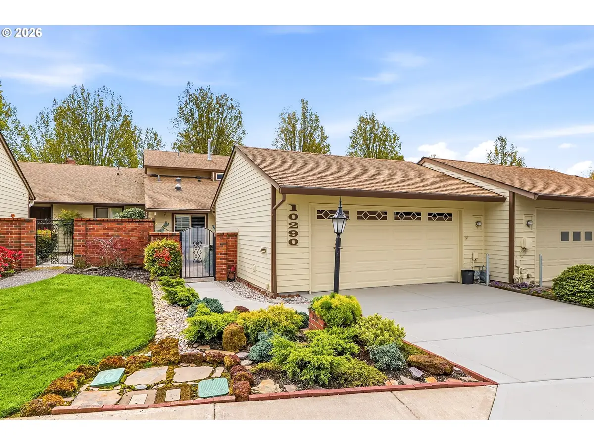 10290 SW Greenleaf Ter, Tigard, OR 97224 - #1