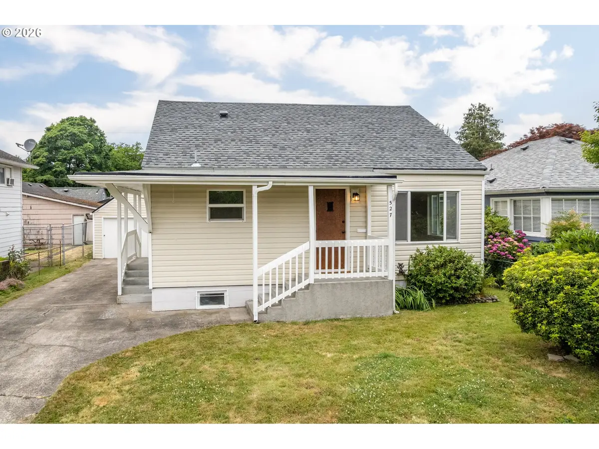 527 24th Ave, Longview, WA 98632 - #1