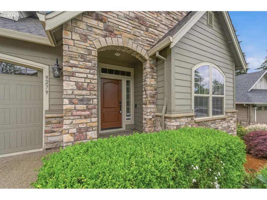 9279 SE Grace Cir, Happy Valley, OR 97086 - #2