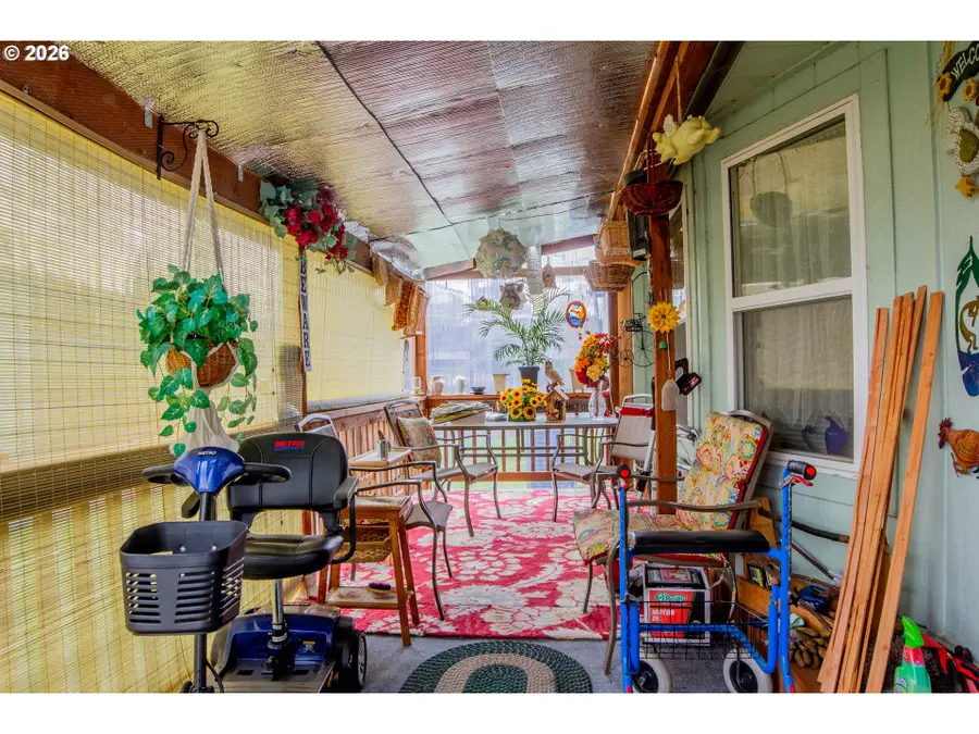 1530 Tamarack St, Sweet Home, OR 97386 - #3