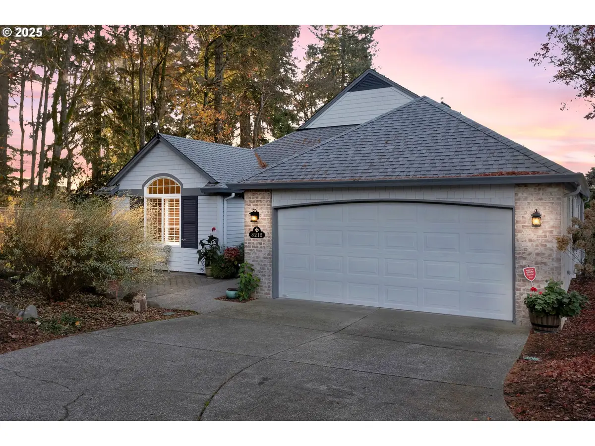 3215 SE Baypoint Dr, Vancouver, WA 98683 - Image #1