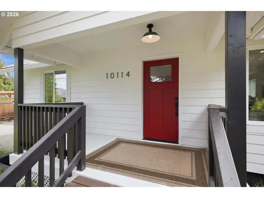 10114 N Calhoun Ave, Portland, OR 97203 - #2