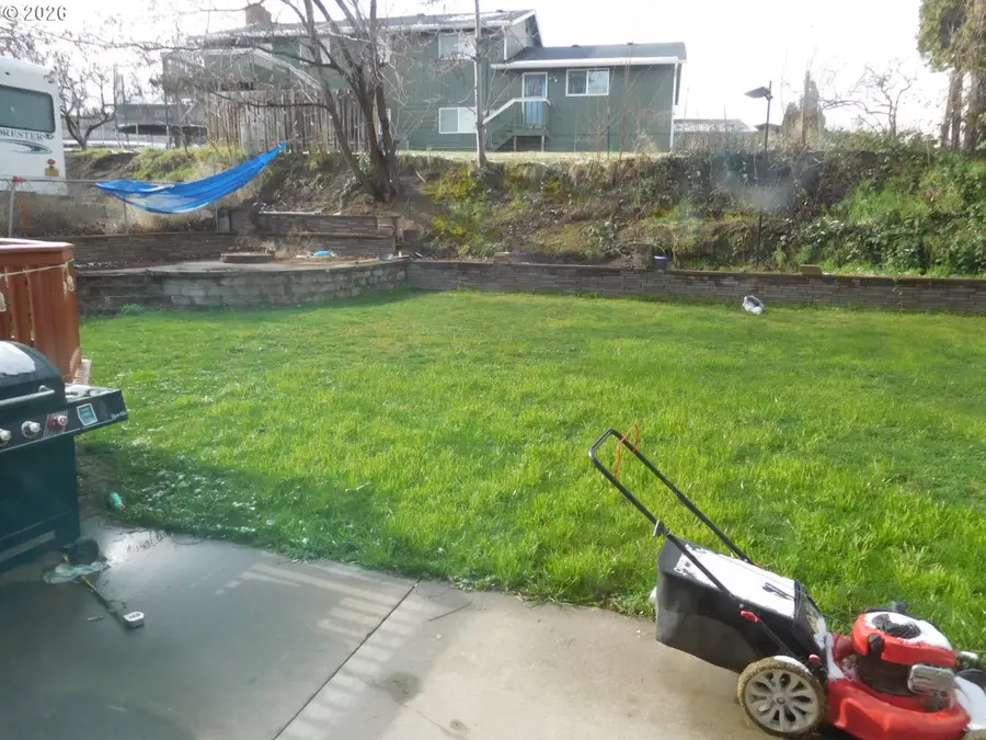 1218 Davis St, Milton Freewater, OR 97862 - #3